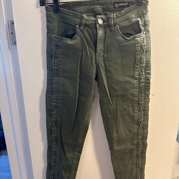 Blank NYC Olive Skinny Jeans with Leather Lacing Details on Legs - Picture 1 of 4